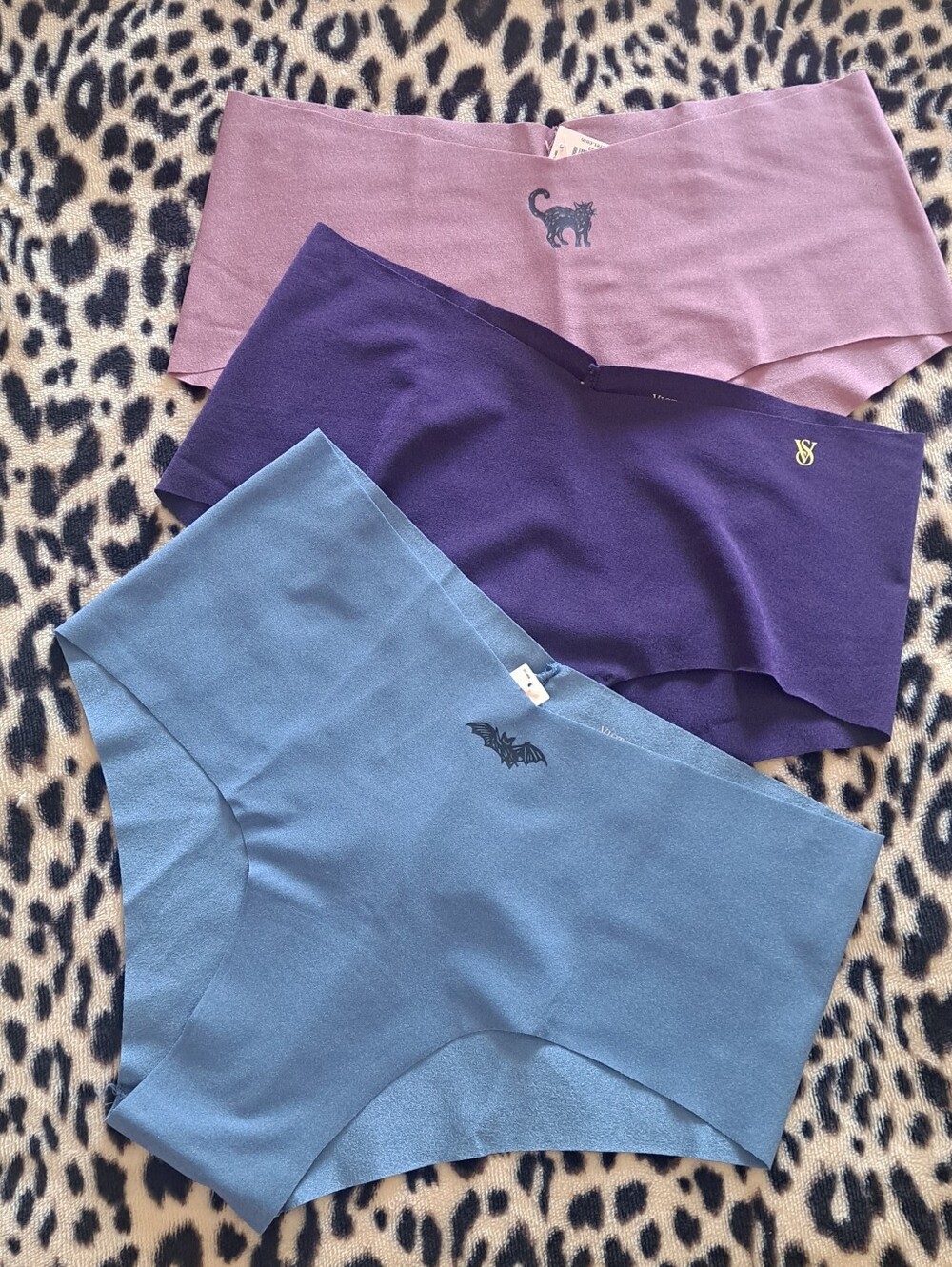 VS Panties bundle (M) NWT